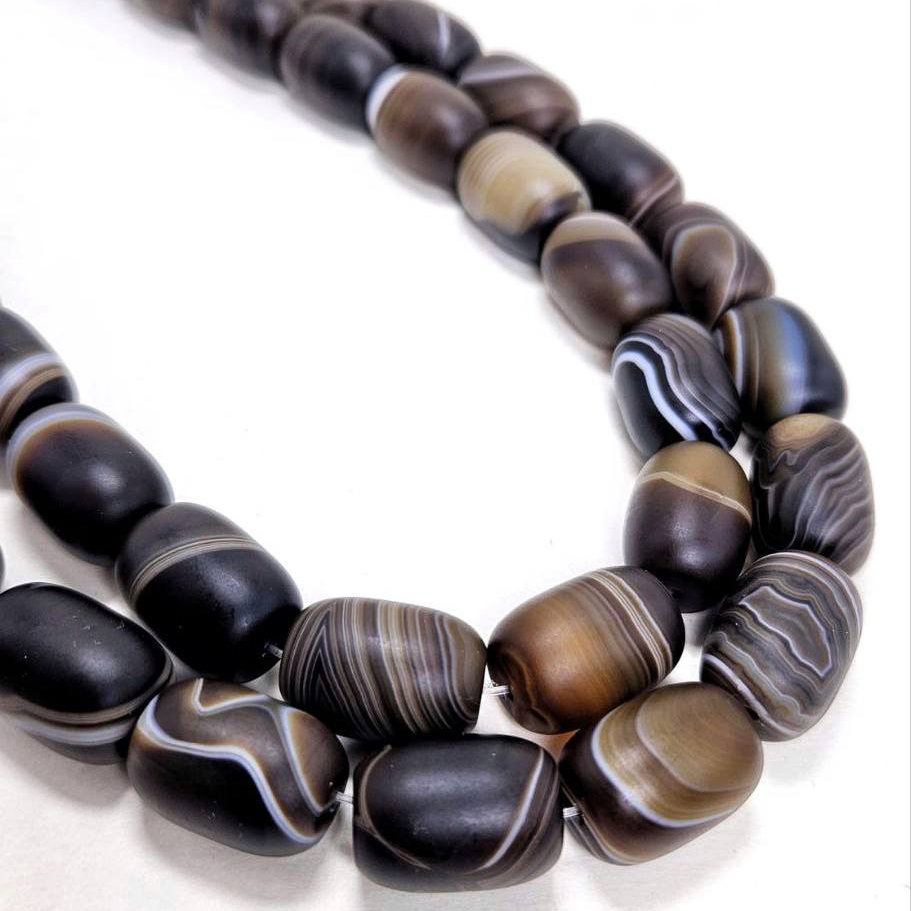 Агат полосатый матовый размер 18*13мм натуральный камень